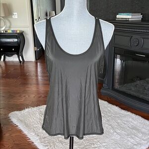 Lululemon size 4 tank